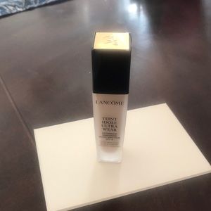 Lancôme Teint Idole Ultra wear color 310